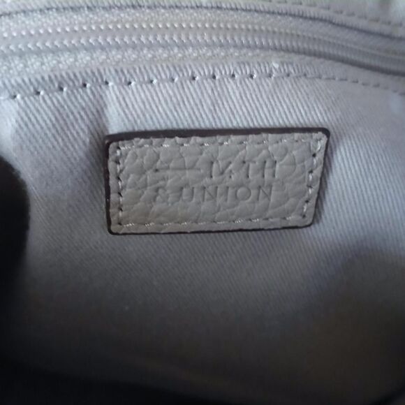 Tan pebbled leather purse shoulder bag or crossbody bag w gold tone chain strap - Picture 8 of 8